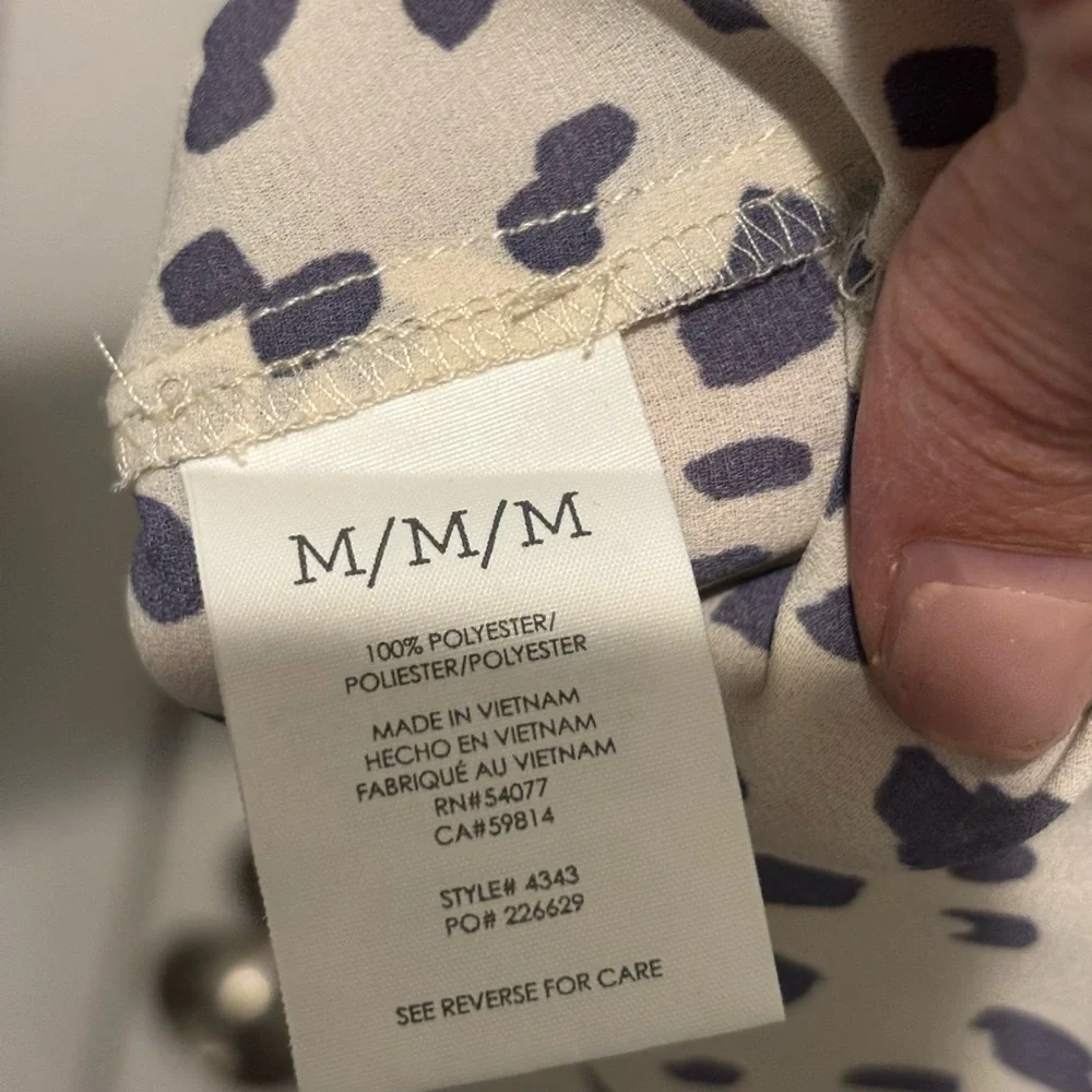 CAbi Meow Top 4343 Size Medium Cream and Purple Patterned Blouse - Picture 6 of 6